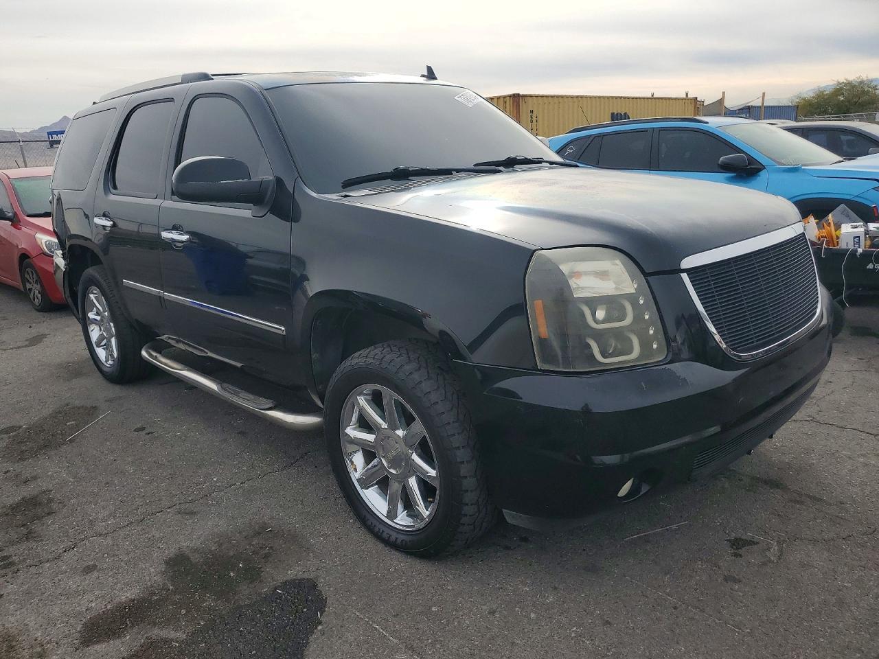 2011 GMC Yukon Denali - Фото 4