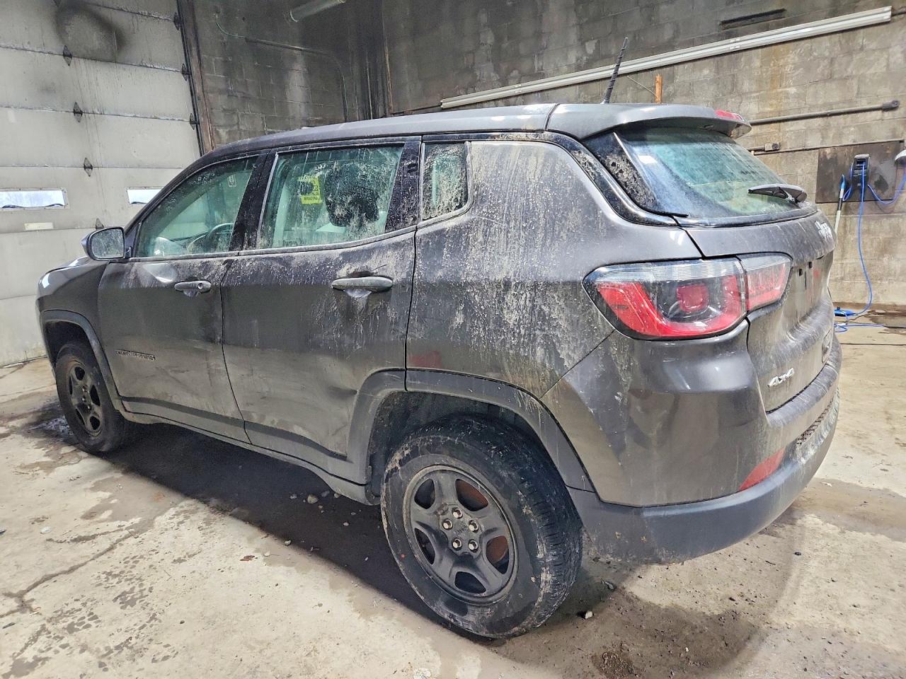 2018 Jeep Compass Sport - Фото 2