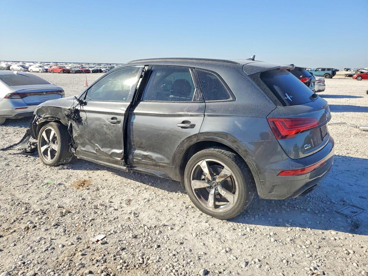 2023 Audi Q5 Premium Plus 45 - Image 2