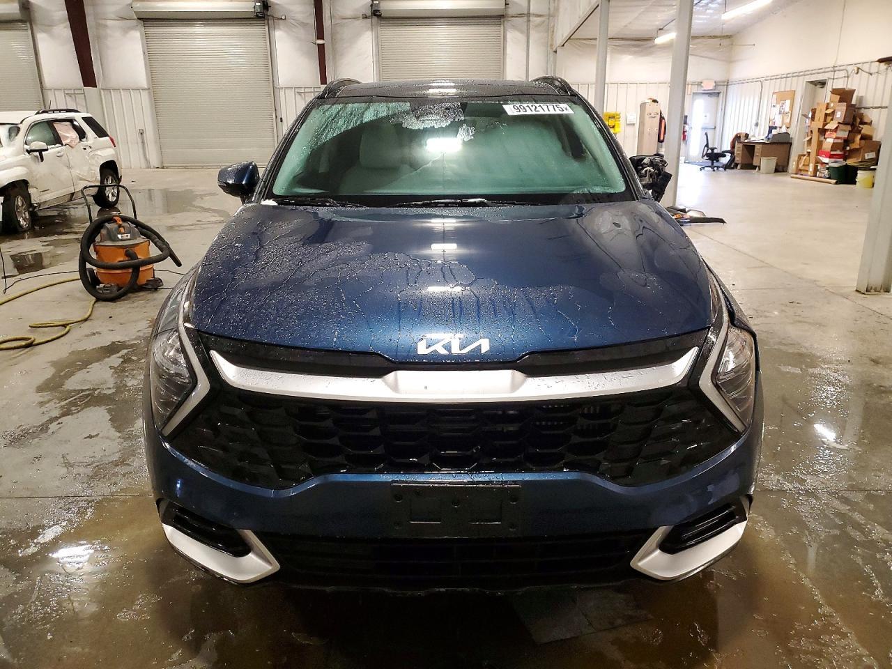 2024 Kia Sportage Ex - Image 5