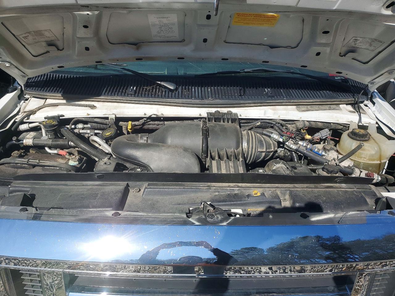 2019 Ford E450 Shuttle Bus - Image 7