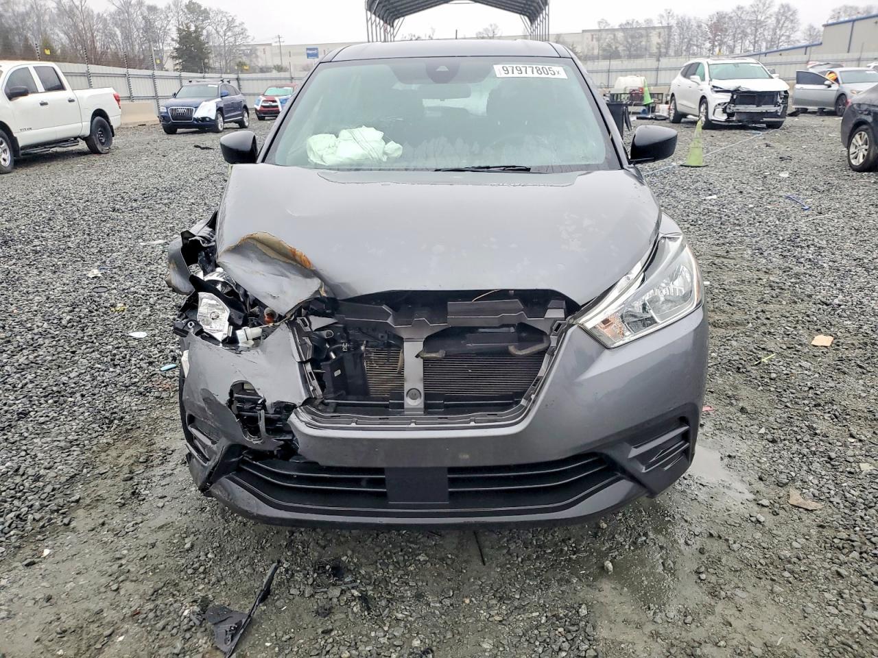 2020 Nissan Kicks S - Фото 5