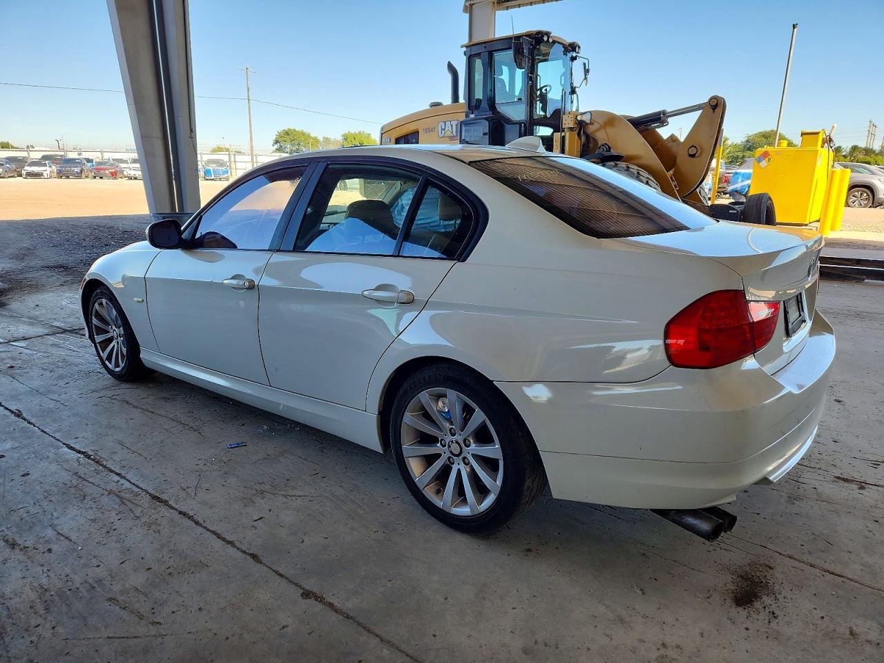2011 BMW 328 I - Фото 2