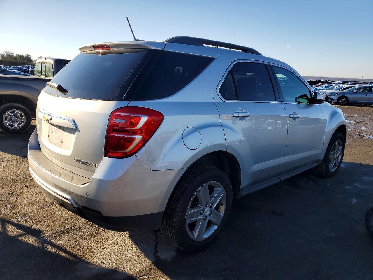 2016 Chevrolet Equinox Lt - Image 3