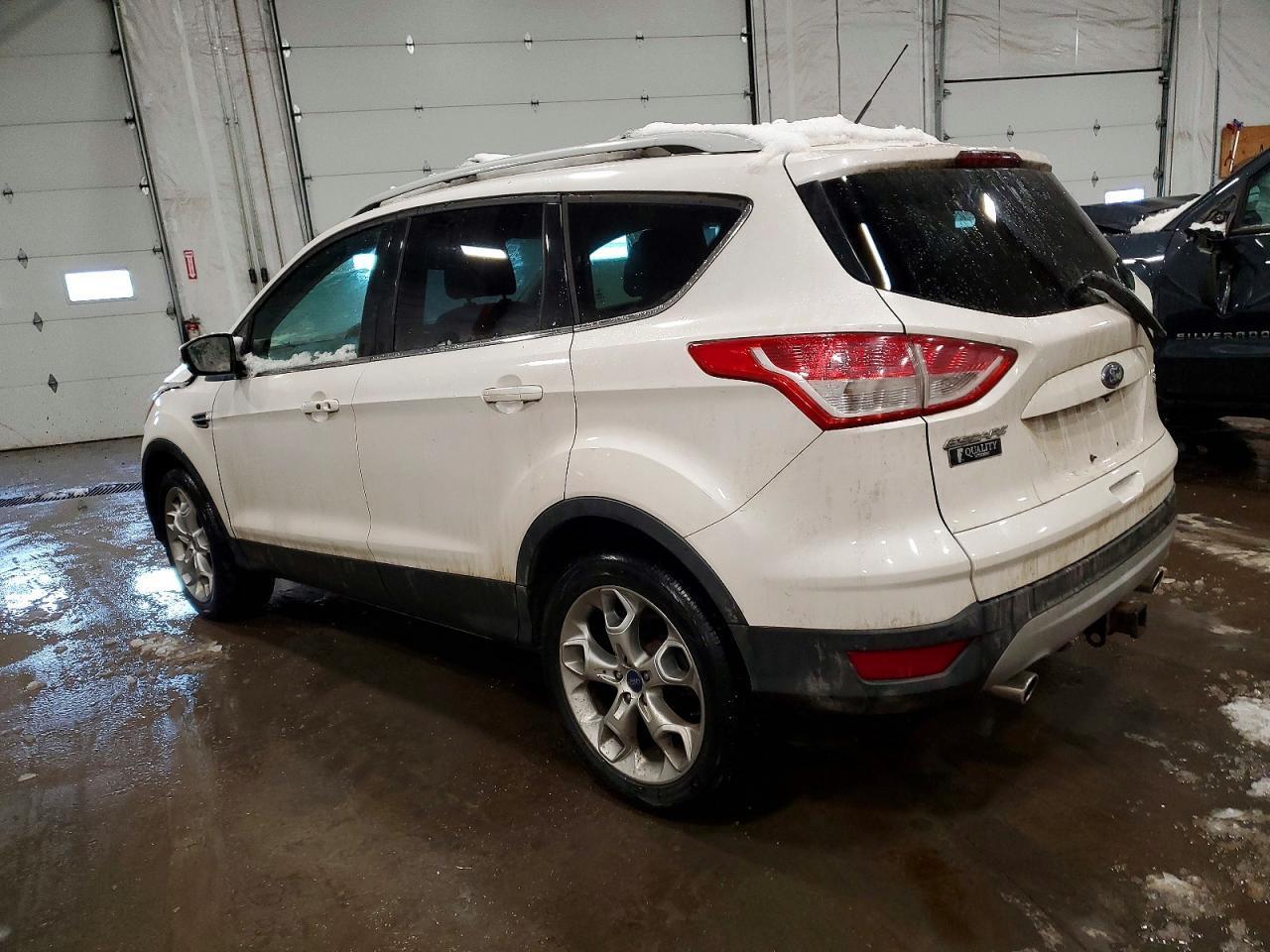 2013 Ford Escape Titanium - Фото 2