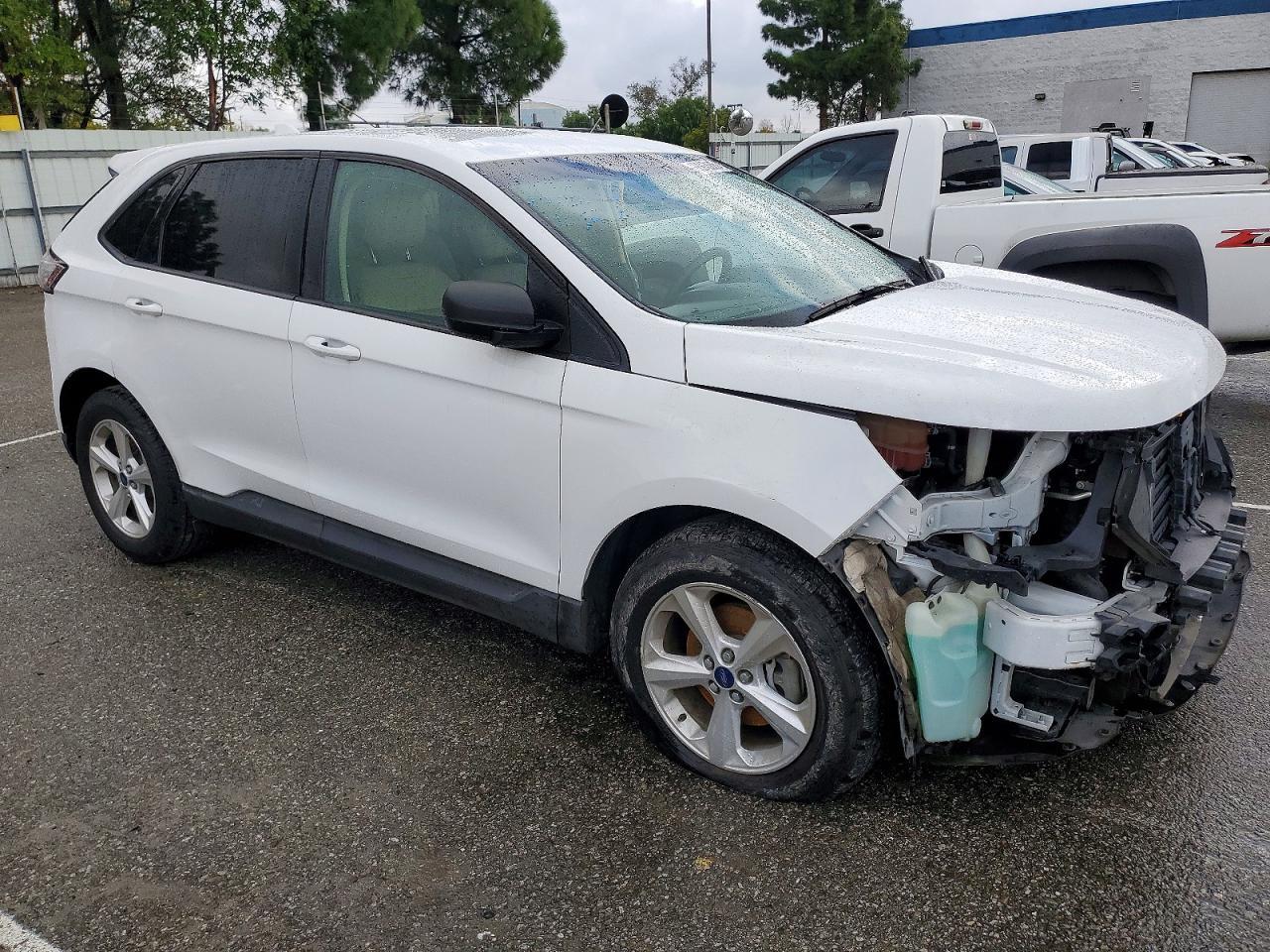 2015 Ford Edge Se - Image 4