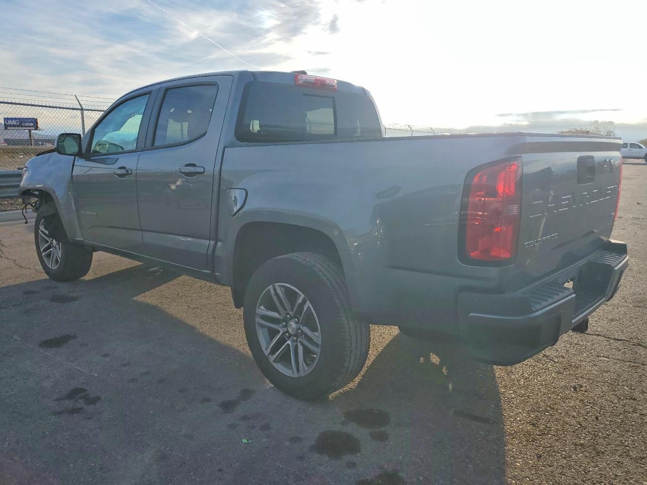 2022 Chevrolet Colorado Lt - Image 2