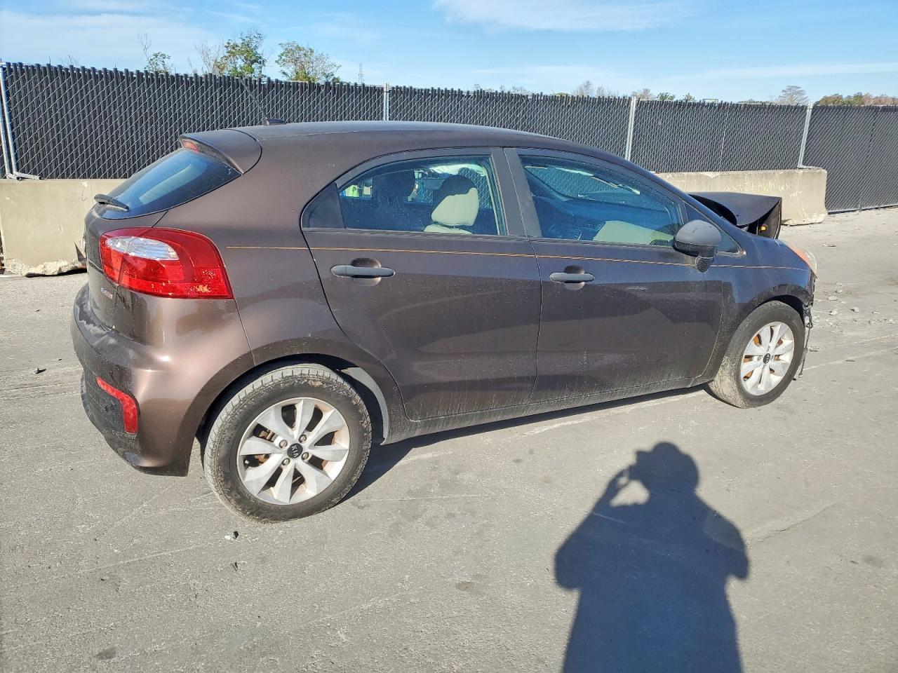 2016 Kia Rio Ex - Фото 3