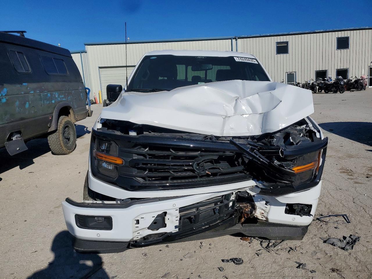 2024 Ford F150 Xlt - Фото 5