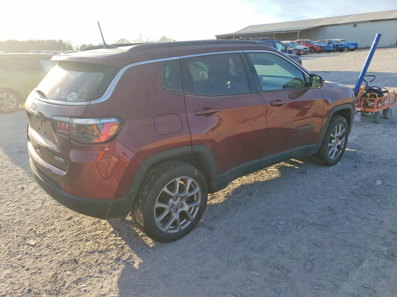 2022 Jeep Compass Latitude Lux - Фото 3
