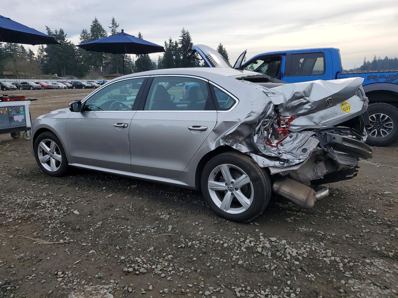 2013 Volkswagen Passat Se - Image 2