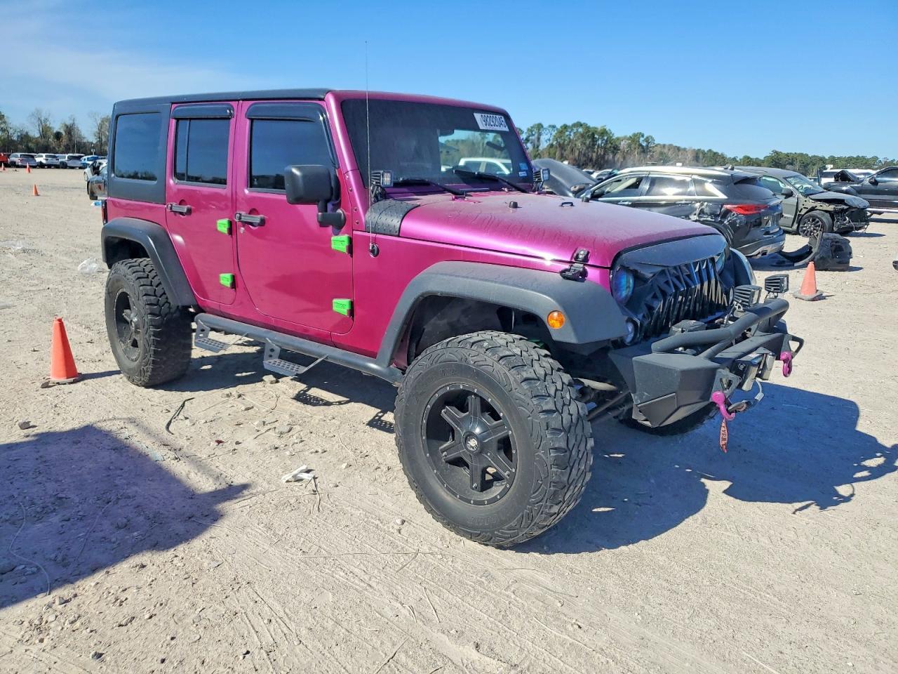 2015 Jeep Wrangler Unlimited Sahara - Image 4