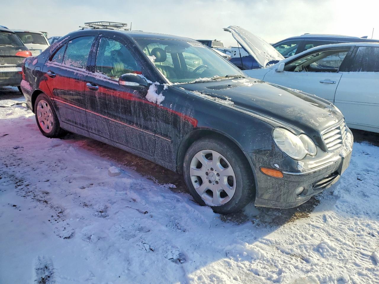2005 Mercedes Benz C - Image 4