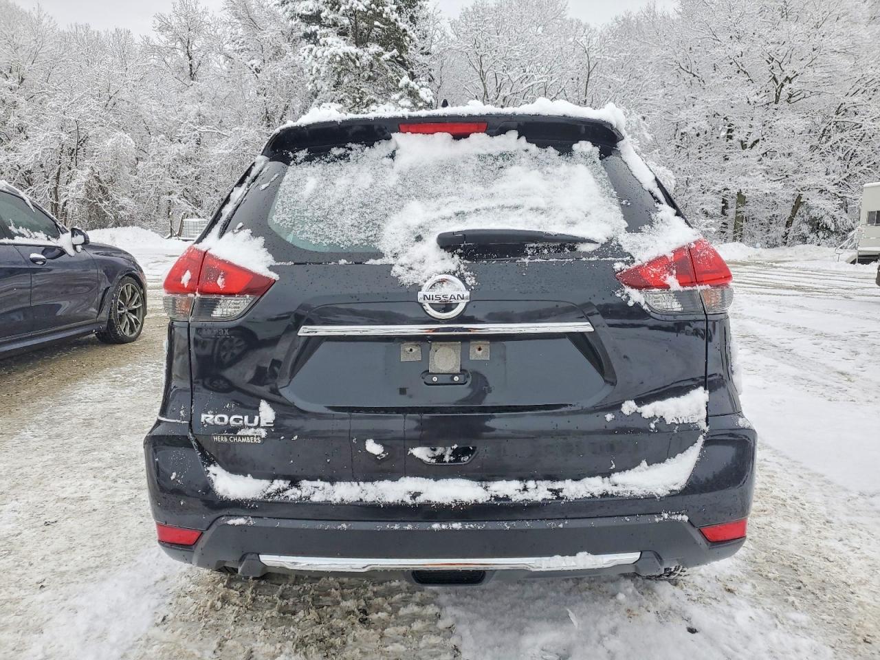 2017 Nissan Rogue S - Image 6