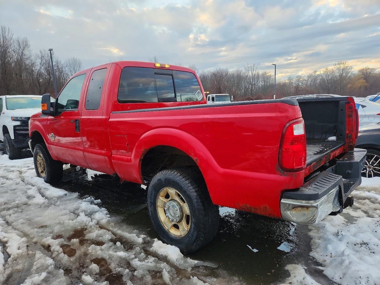 2013 Ford F350 Super Duty - Фото 2