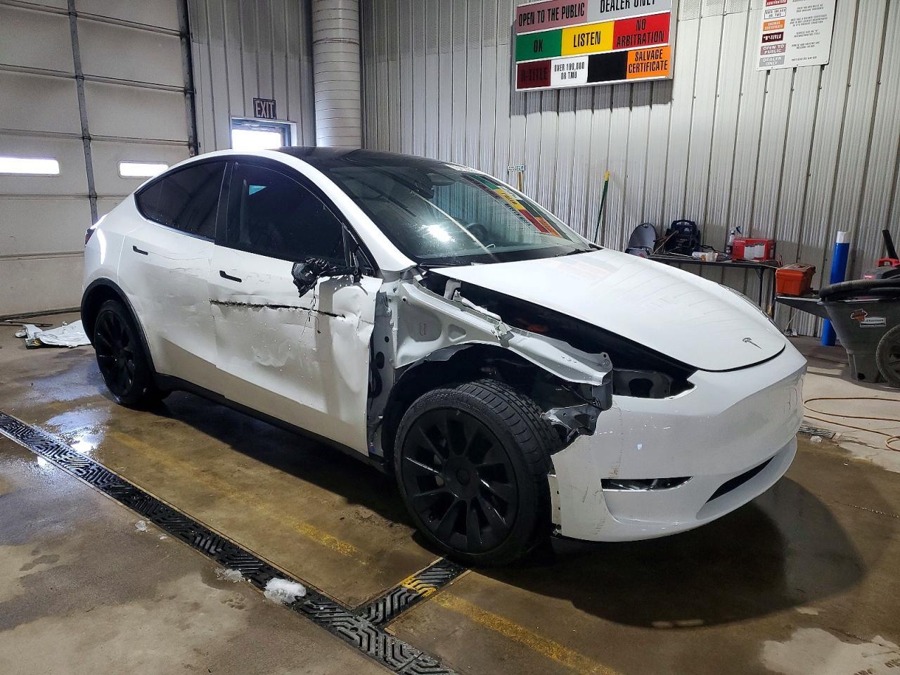 2023 Tesla Model Y - Image 4