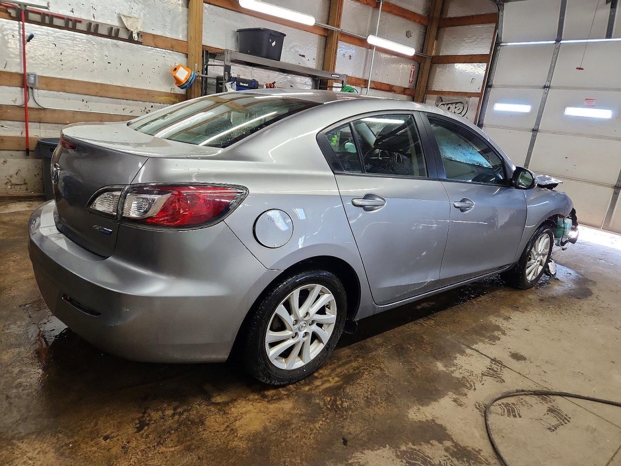 2012 Mazda 3 I - Image 3