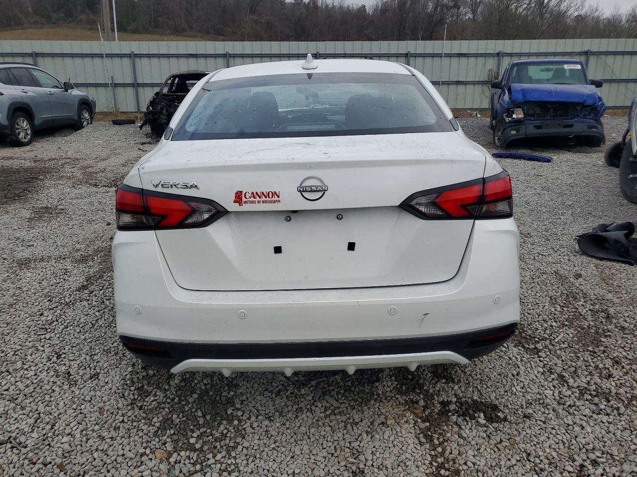 2025 Nissan Versa Sv - Image 6