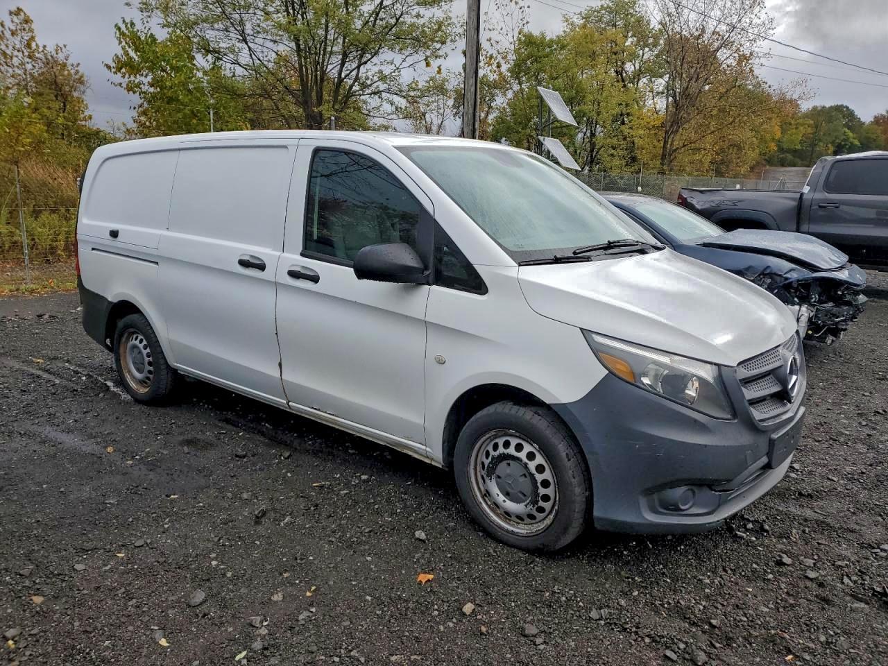 2016 Mercedes-Benz Metris - Фото 4