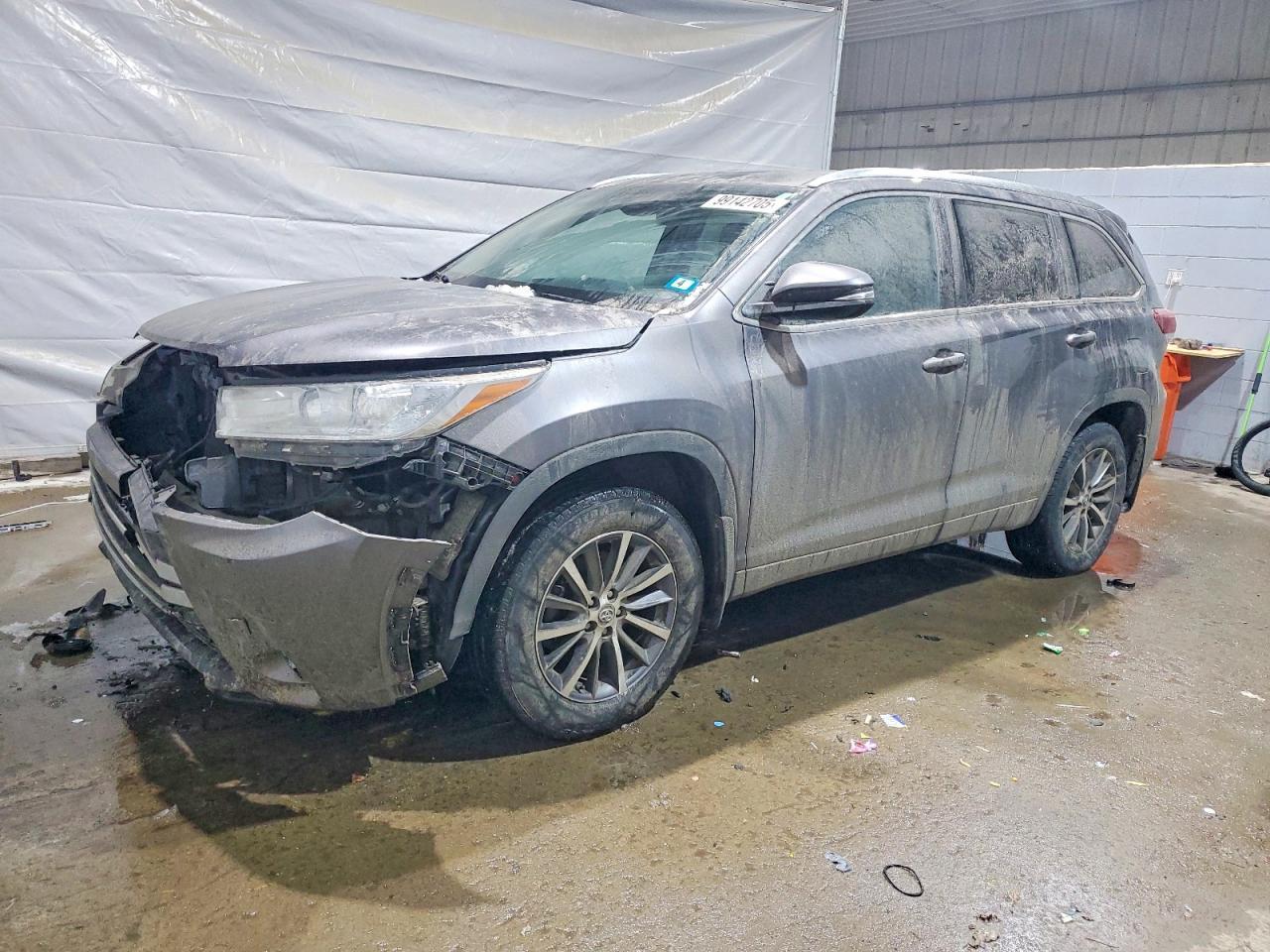 2017 Toyota Highlander Se