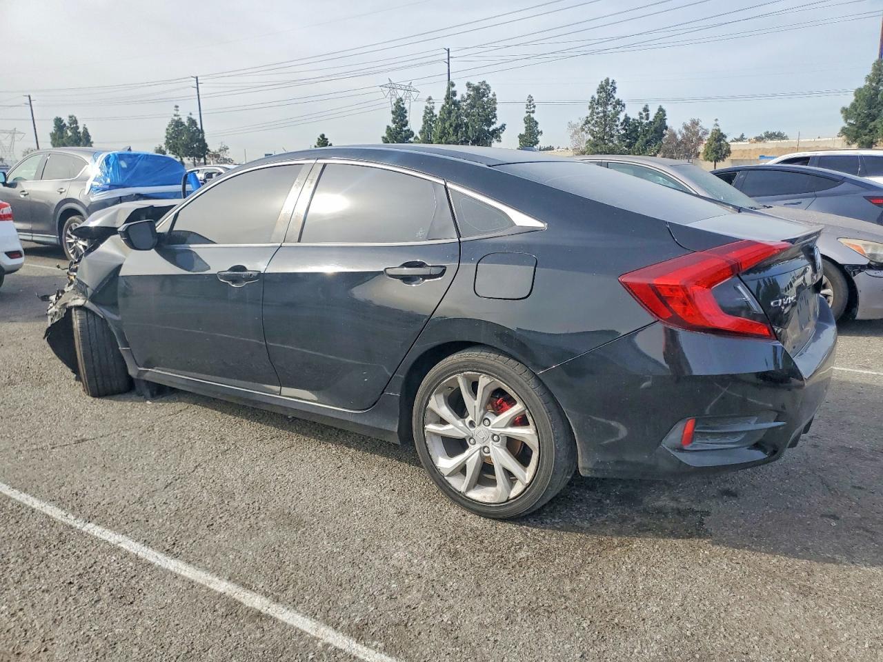 2019 Honda Civic Sport - Фото 2