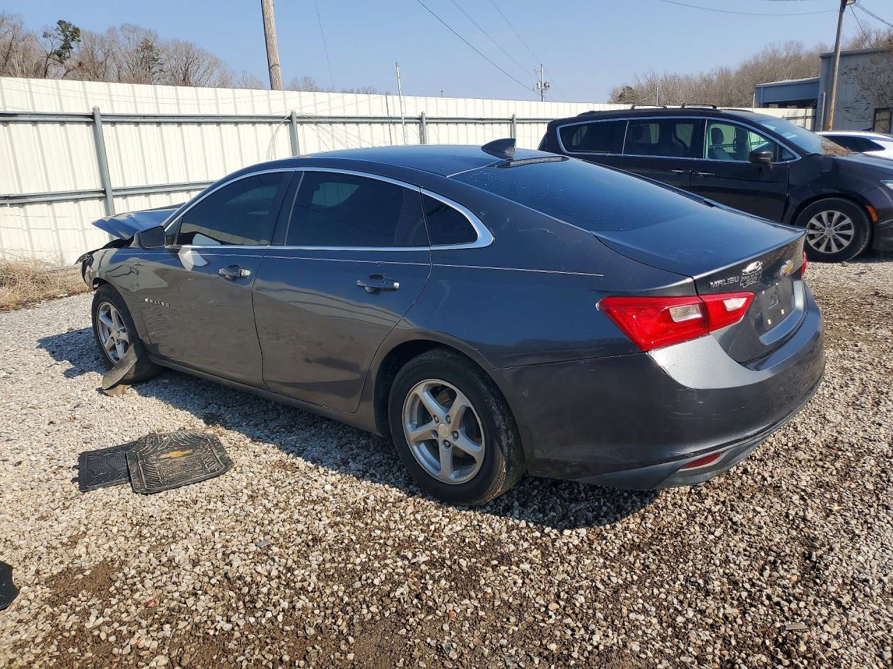 2018 Chevrolet Malibu Ls - Фото 2