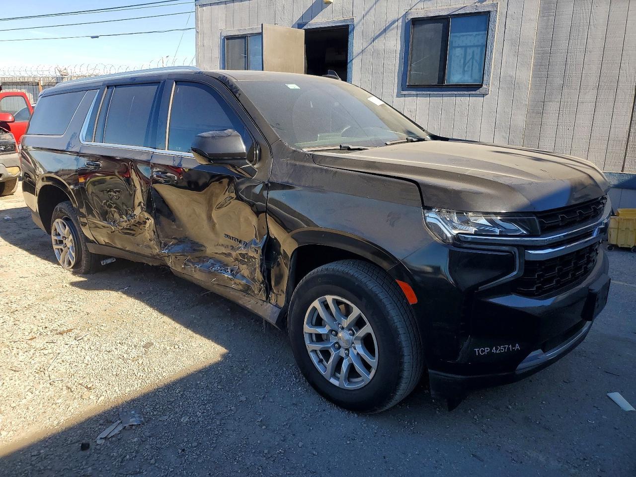 2023 Chevrolet Suburban C1500 Ls - Image 4