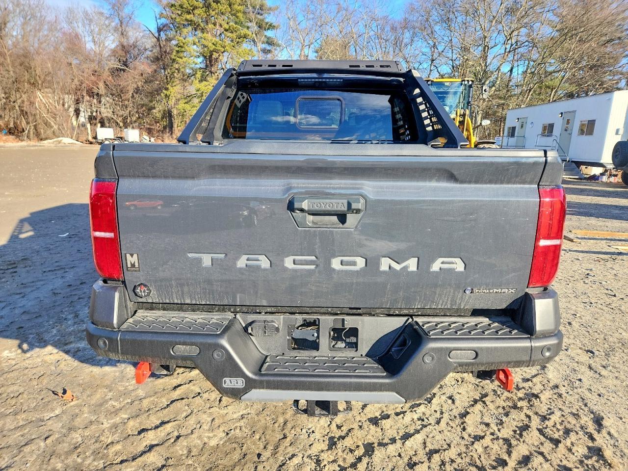2025 Toyota Tacoma - Фото 6