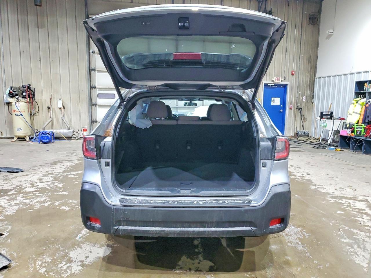 2024 Subaru Outback Premium - Image 6