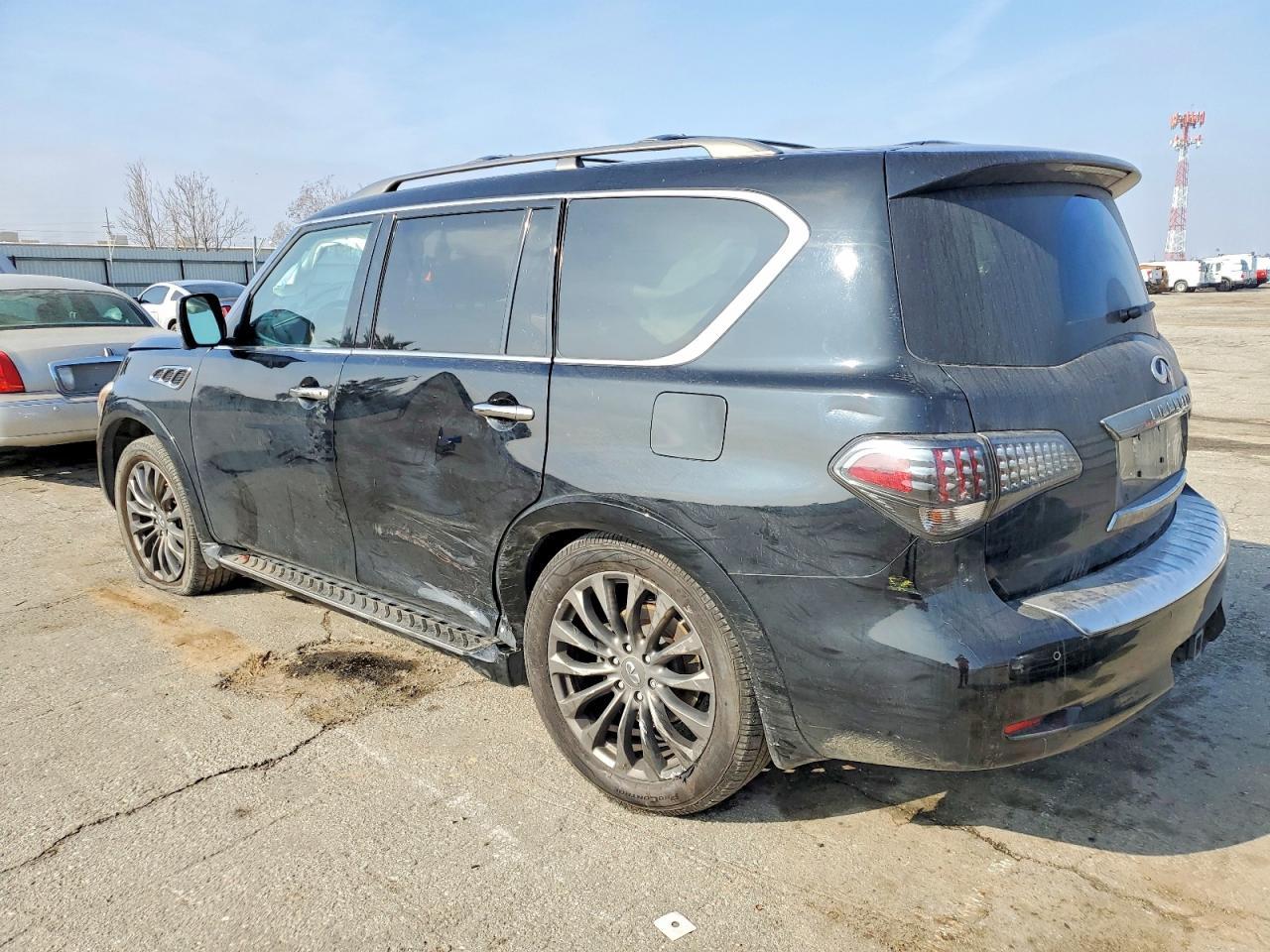 2017 Infiniti Qx80 Base - Image 2