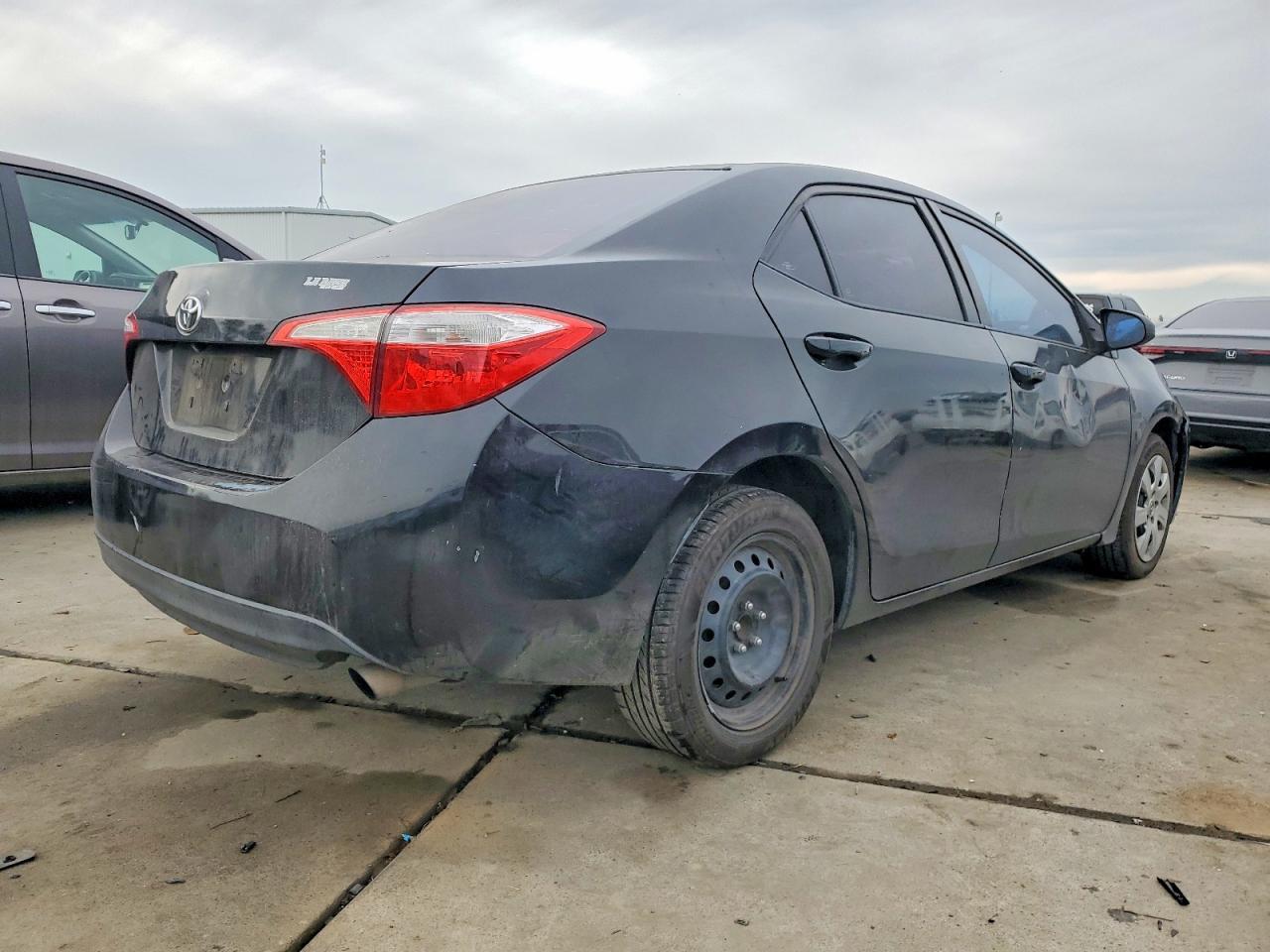 2014 Toyota Corolla Le - Фото 3