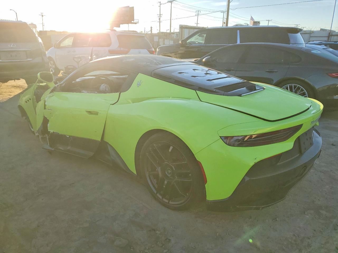 2022 Maserati Mc20 - Image 2