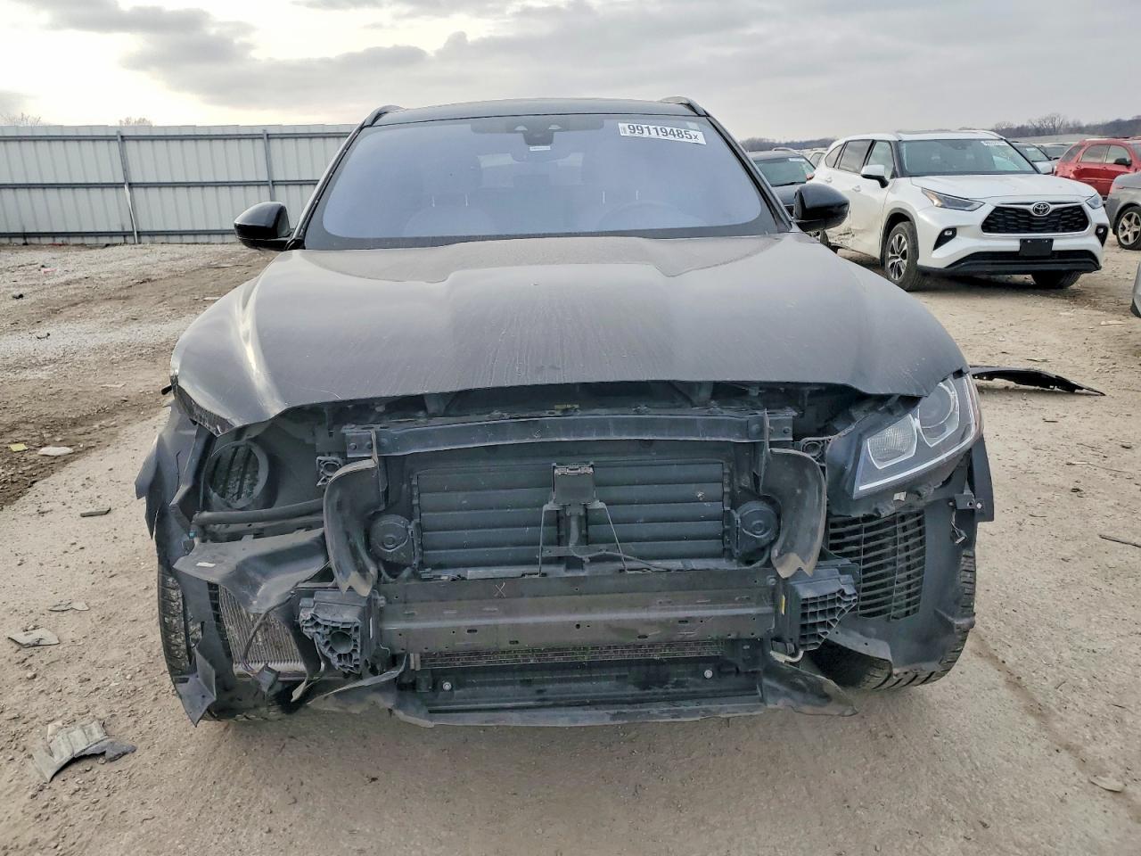 2019 Jaguar F-Pace Premium - Image 5