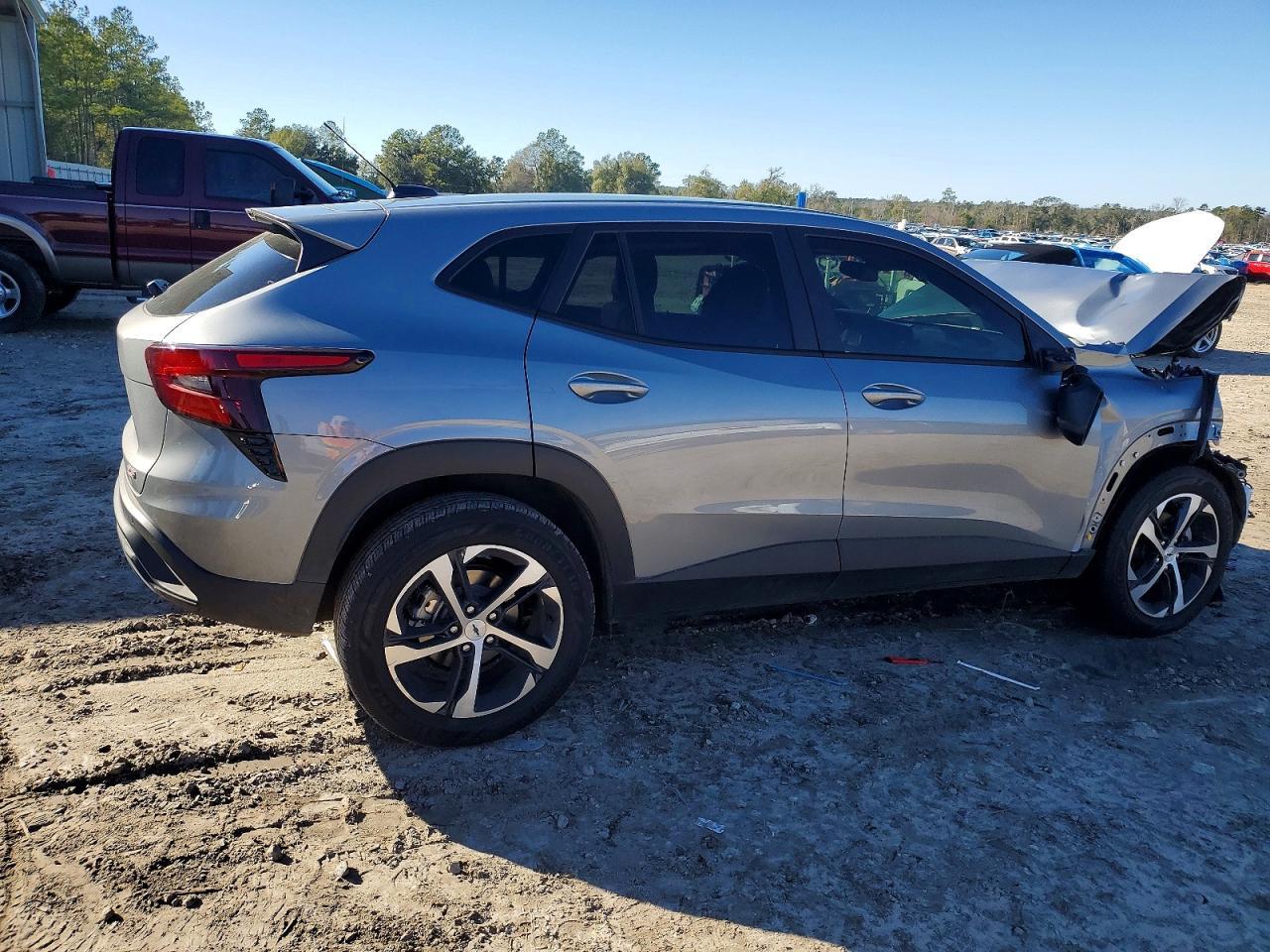 2025 Chevrolet Trax 1Rs - Фото 3