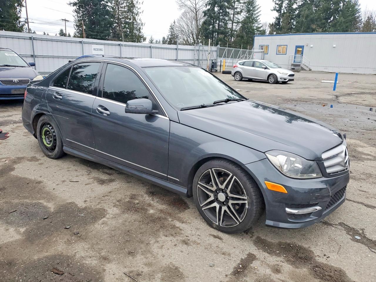 2013 Mercedes-Benz C 250 - Фото 4