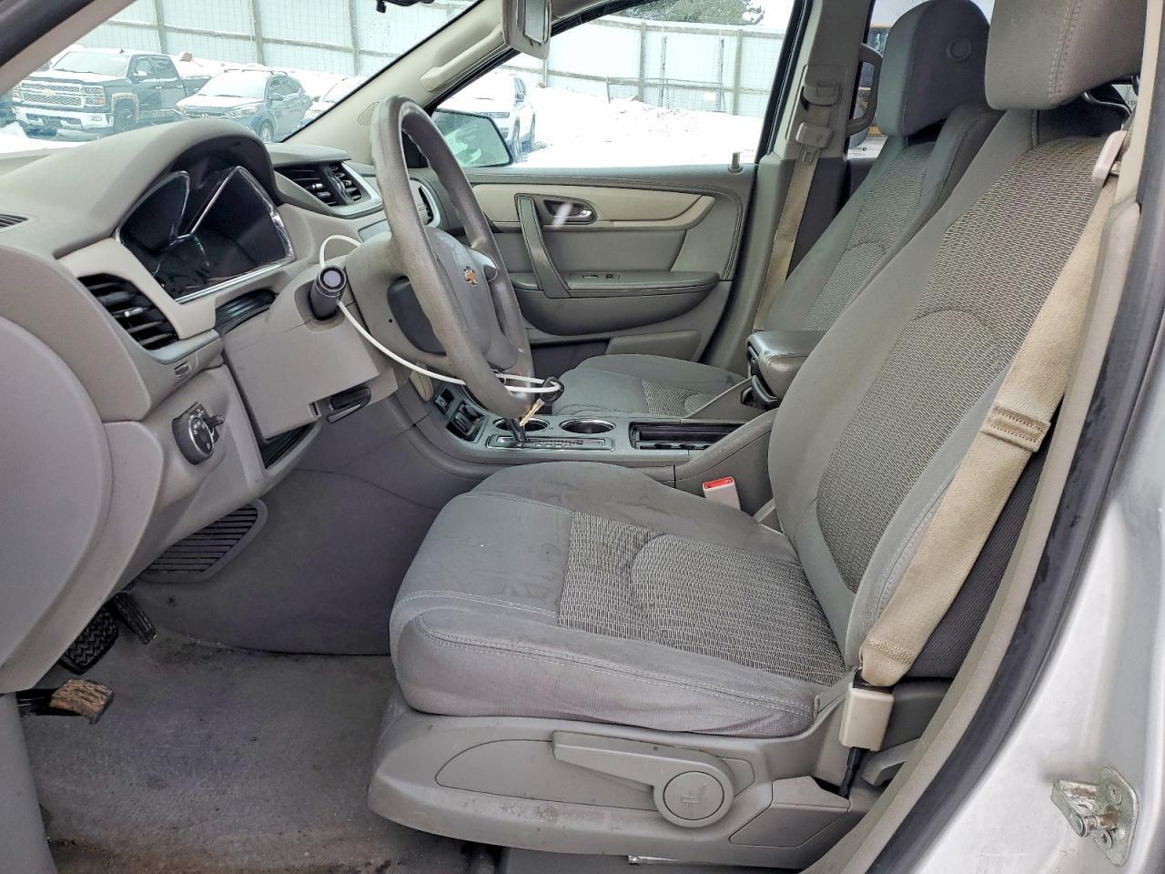 2016 Chevrolet Traverse Ls - Фото 7