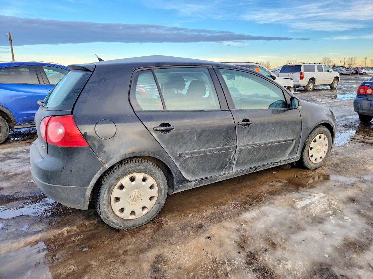 2009 Volkswagen Rabbit - Image 3