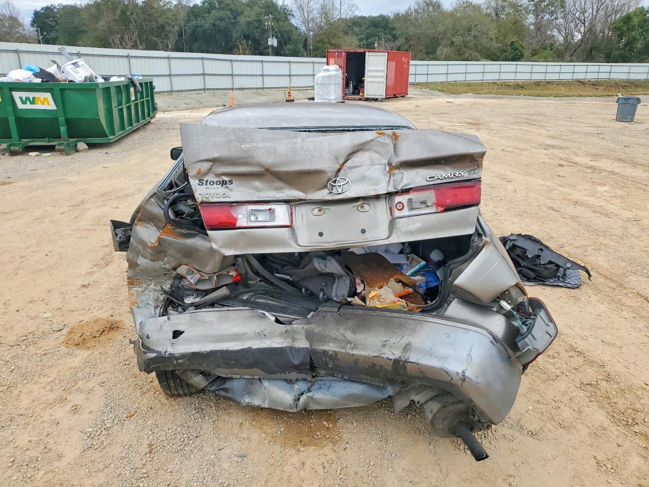 1999 Toyota Camry Ce - Фото 6