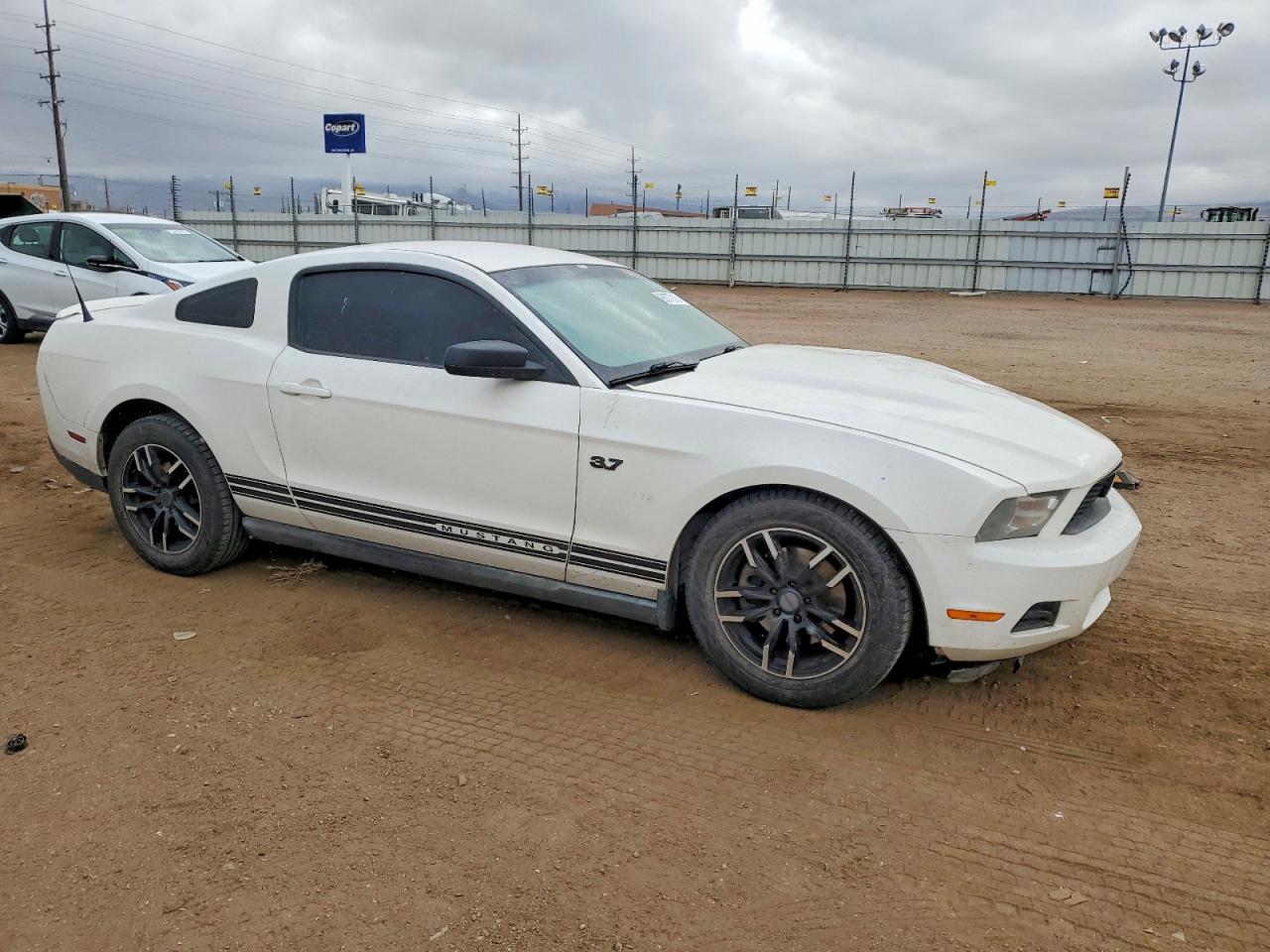 2011 Ford Mustang - Фото 4