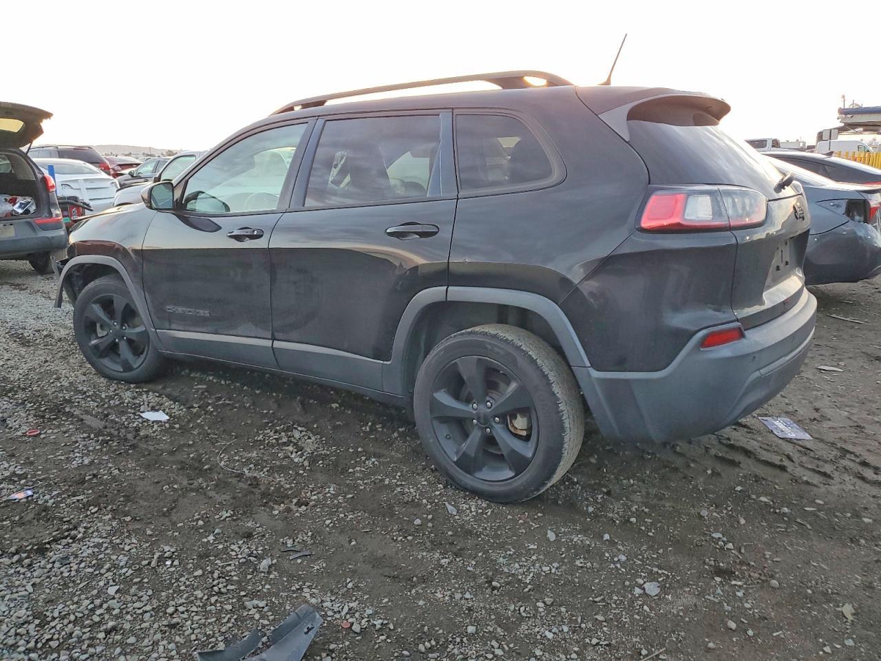2020 Jeep Cherokee Latitude Plus - Фото 2