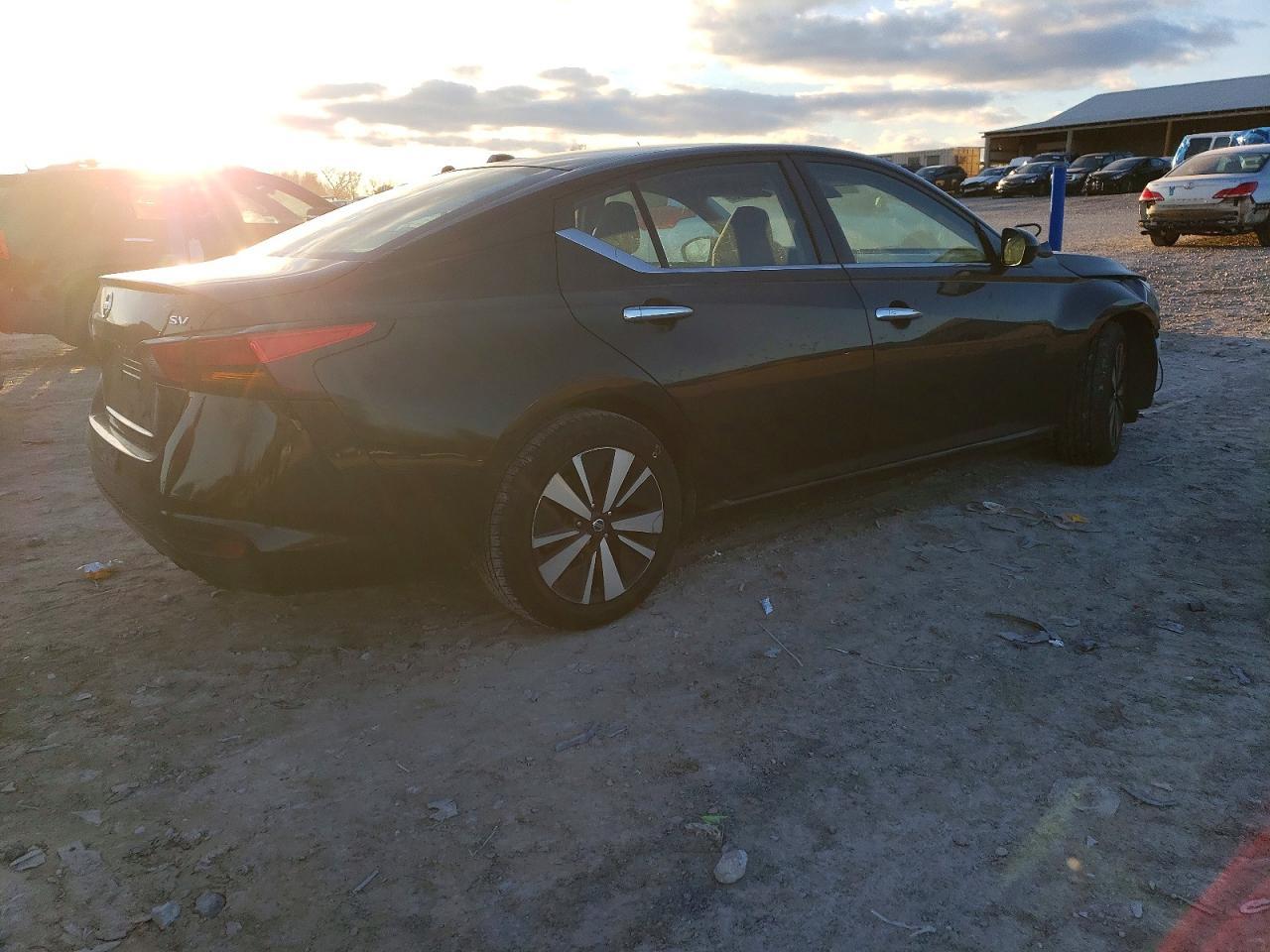 2022 Nissan Altima Sv - Фото 3