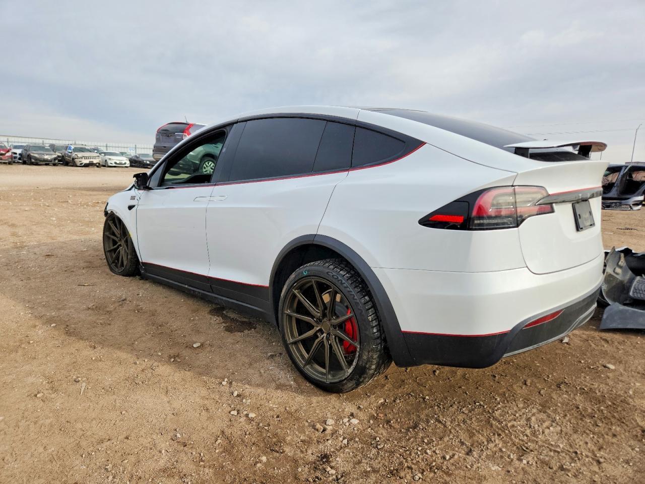 2023 Tesla Model X - Фото 2