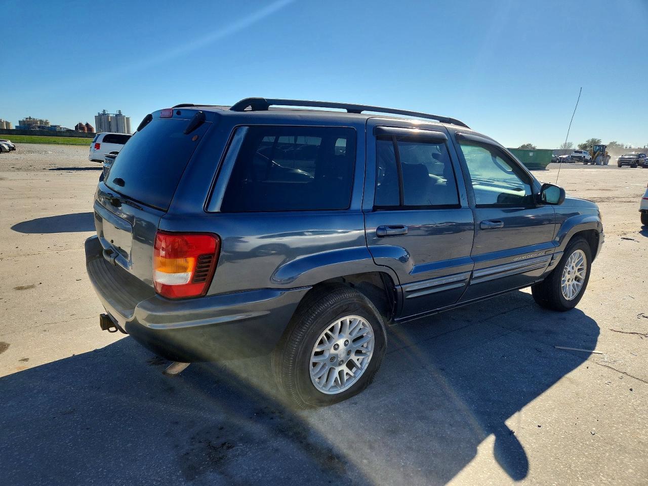 2004 Jeep Grand Cherokee Limited - Image 3