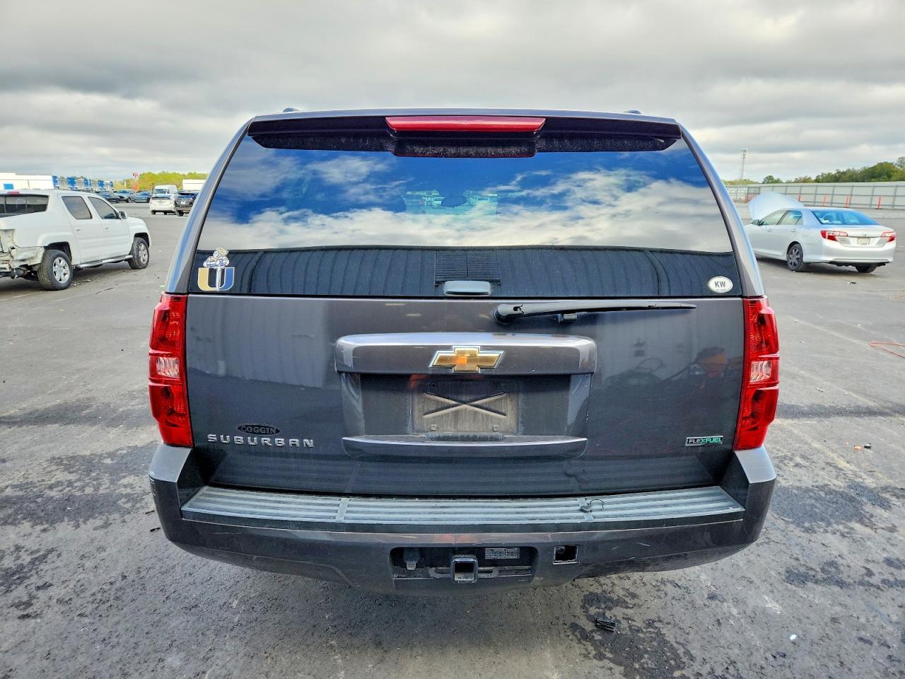 2010 Chevrolet Suburban C1500 Ls - Фото 6