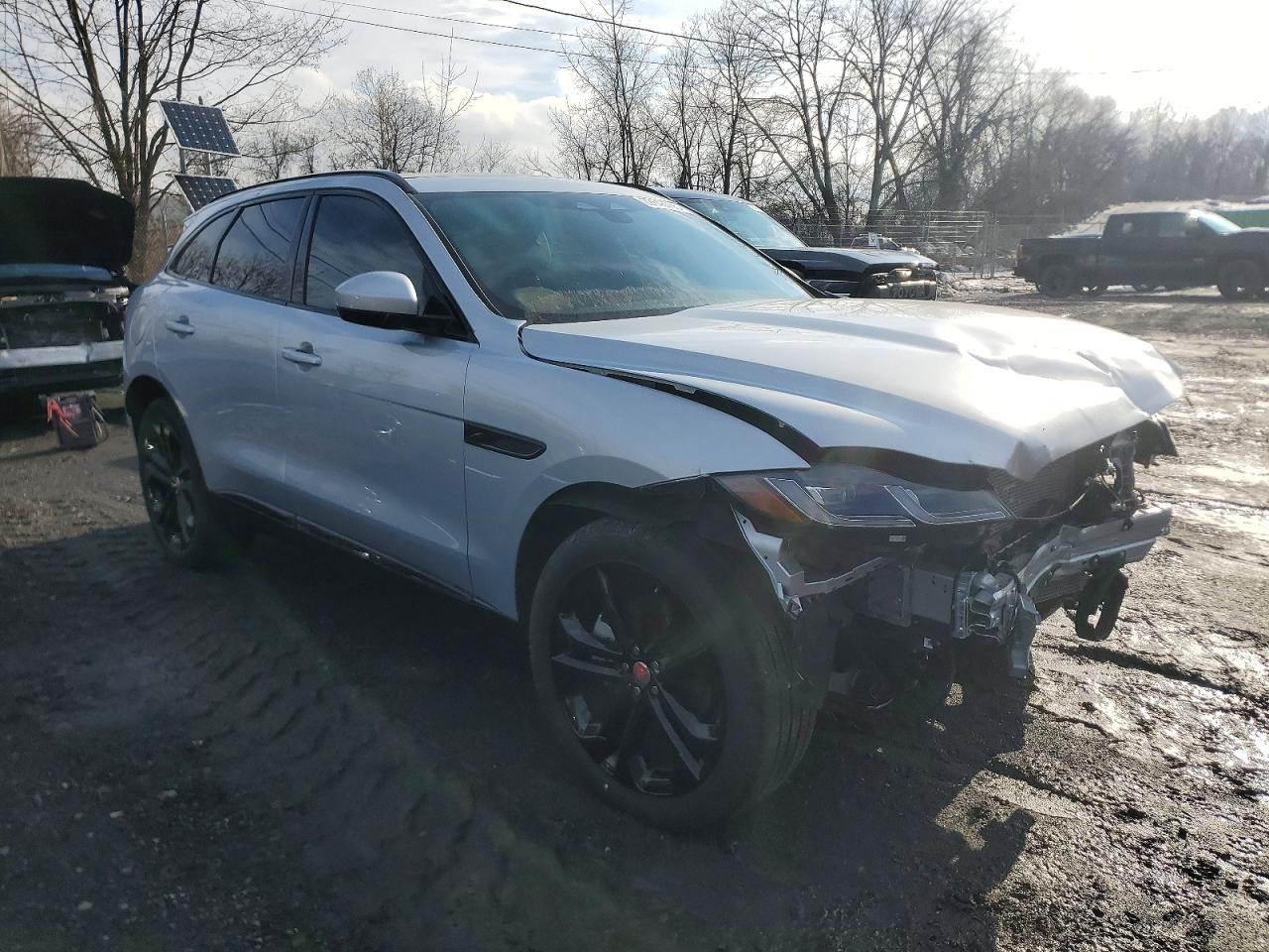 2023 Jaguar F-Pace S - Image 4