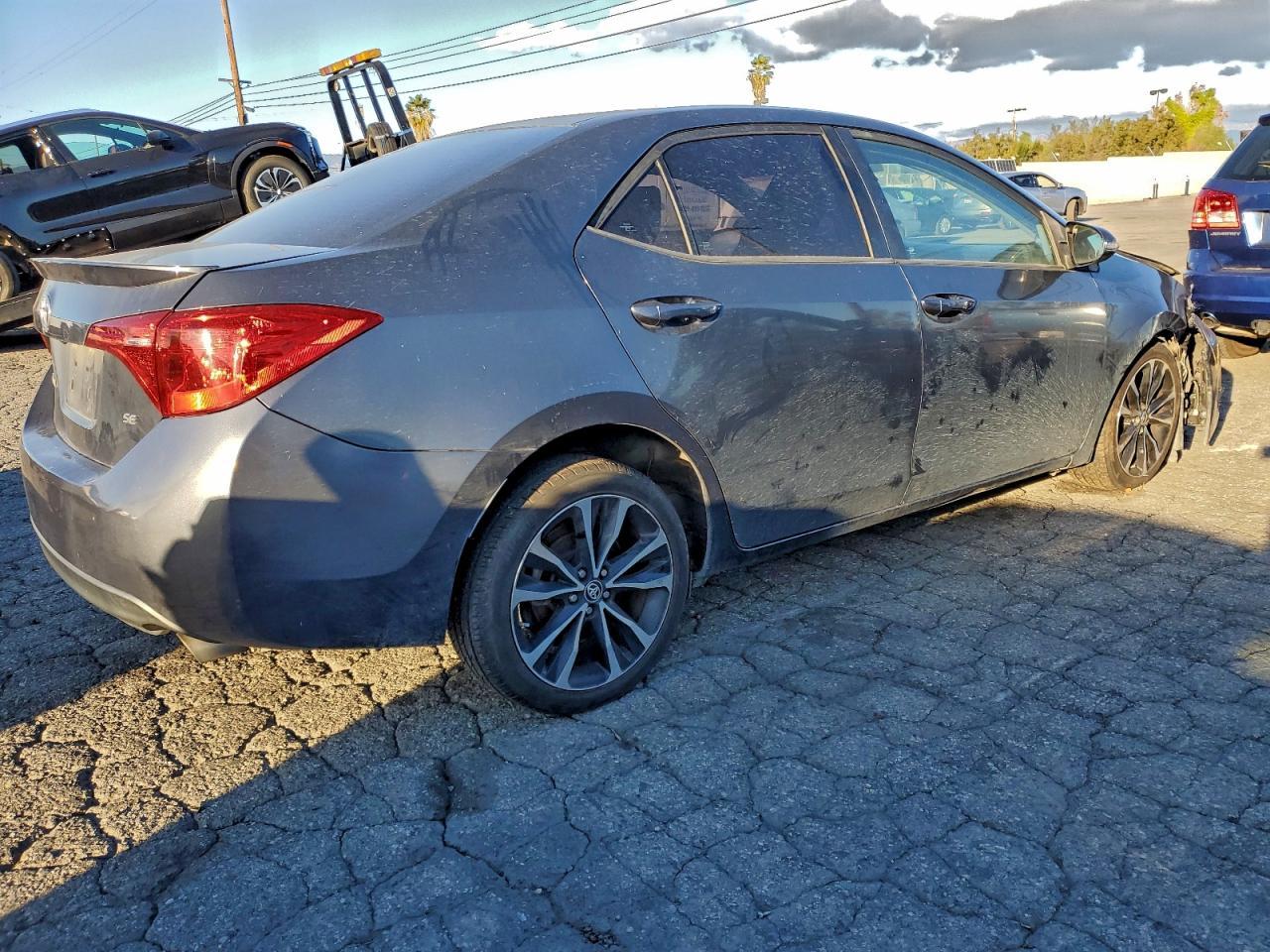 2017 Toyota Corolla L - Фото 3