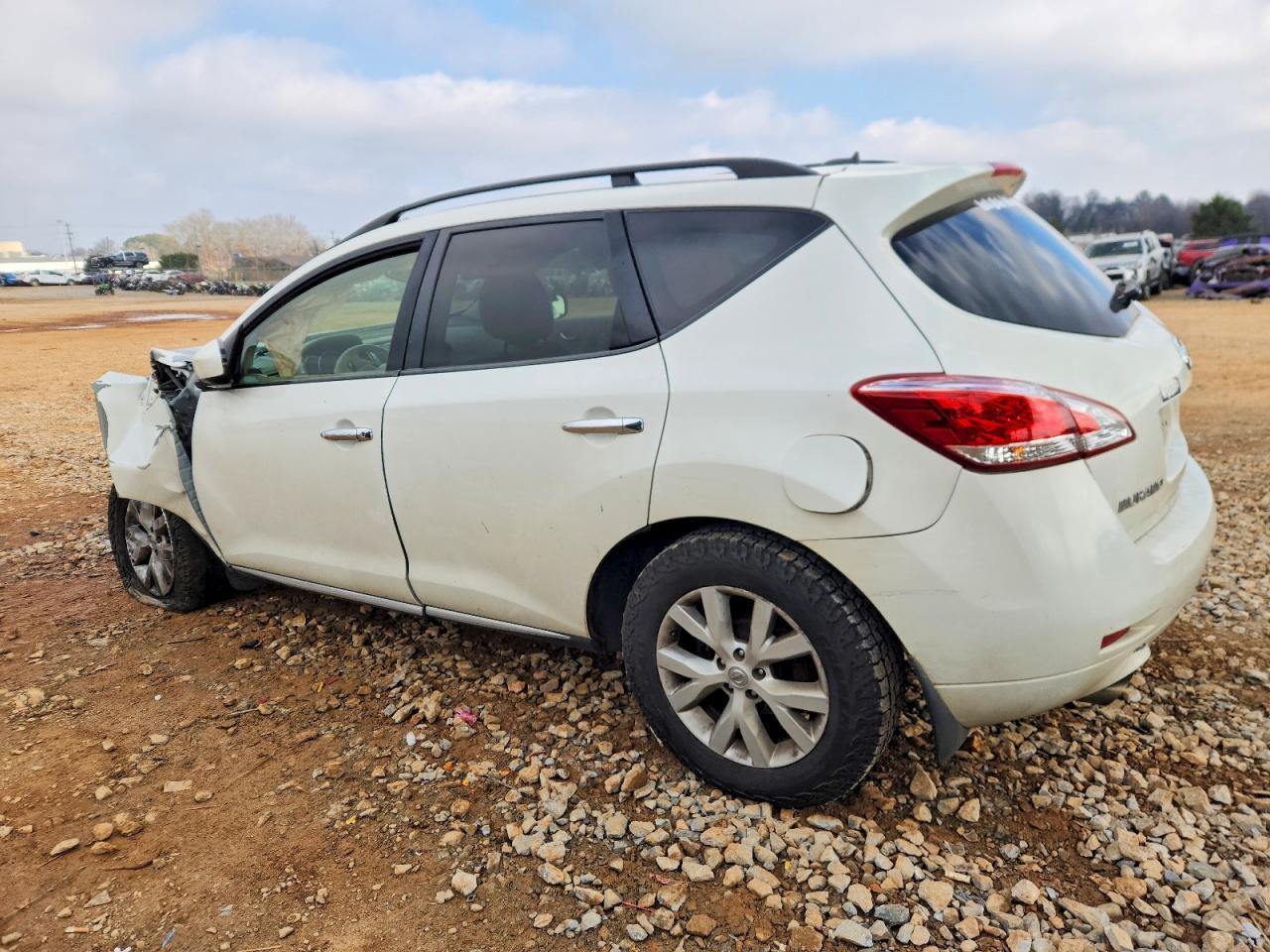 2014 Nissan Murano S - Image 2