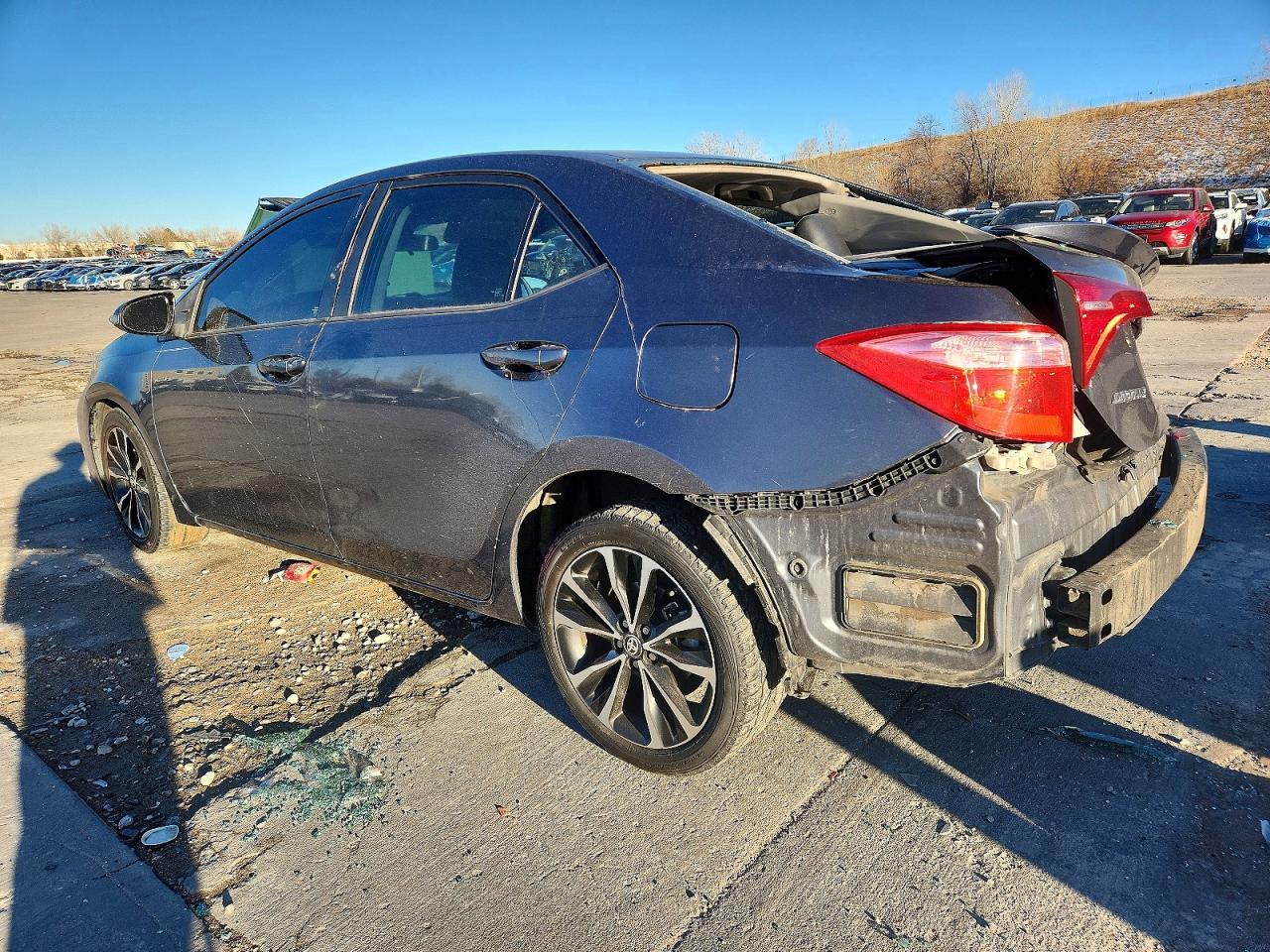 2017 Toyota Corolla - Фото 2