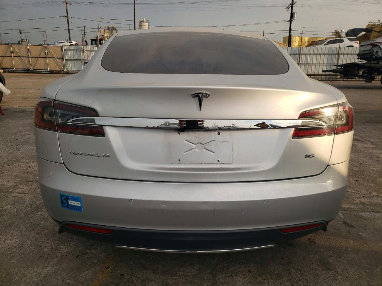 2014 Tesla Model S - Image 6