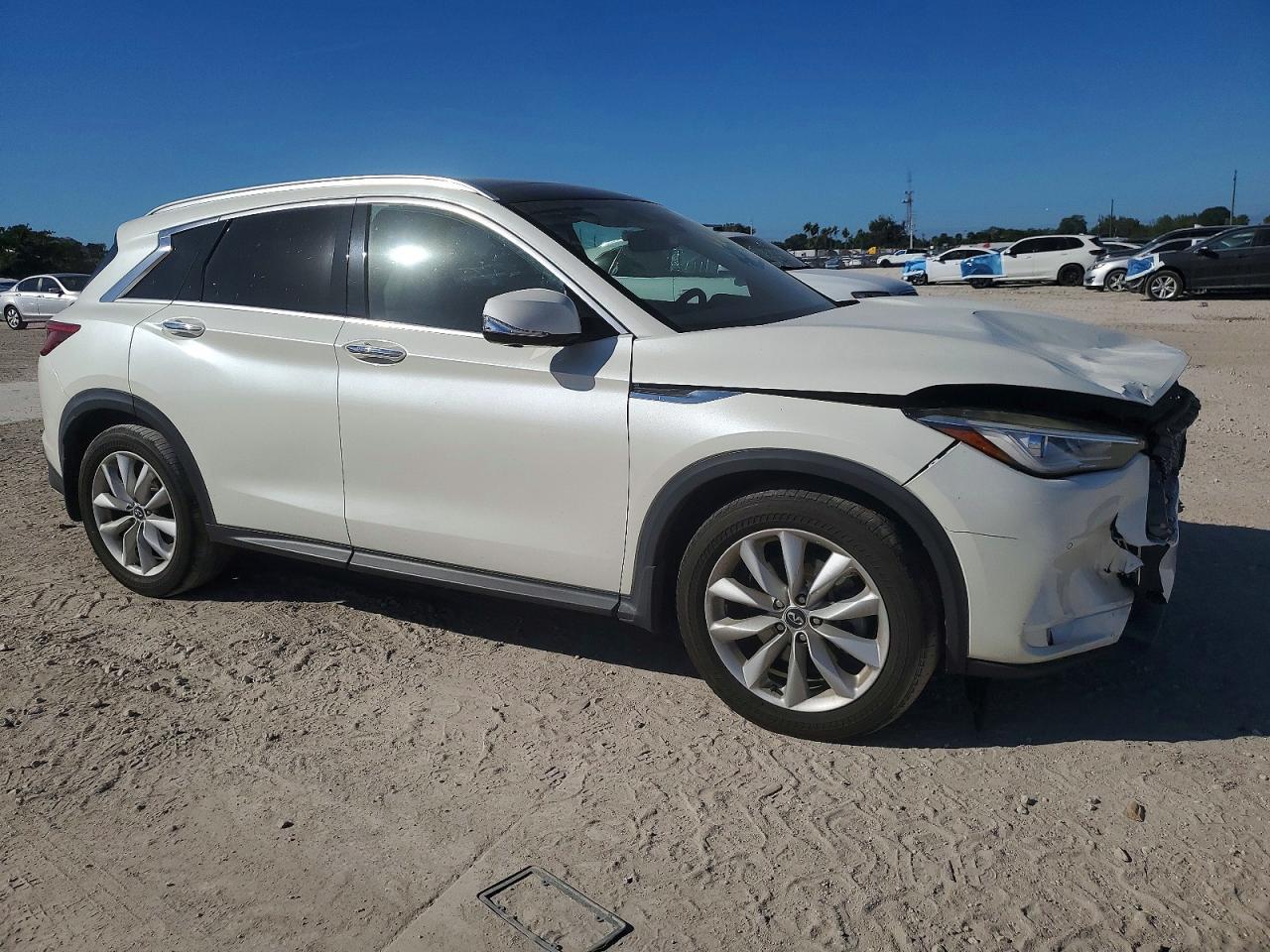 2019 Infiniti Qx50 Essential - Image 4